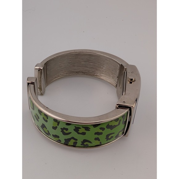 Vernier Green Leopard Print Watch Women 25mm Case Bangle Band- New Battery - Picture 5 of 8